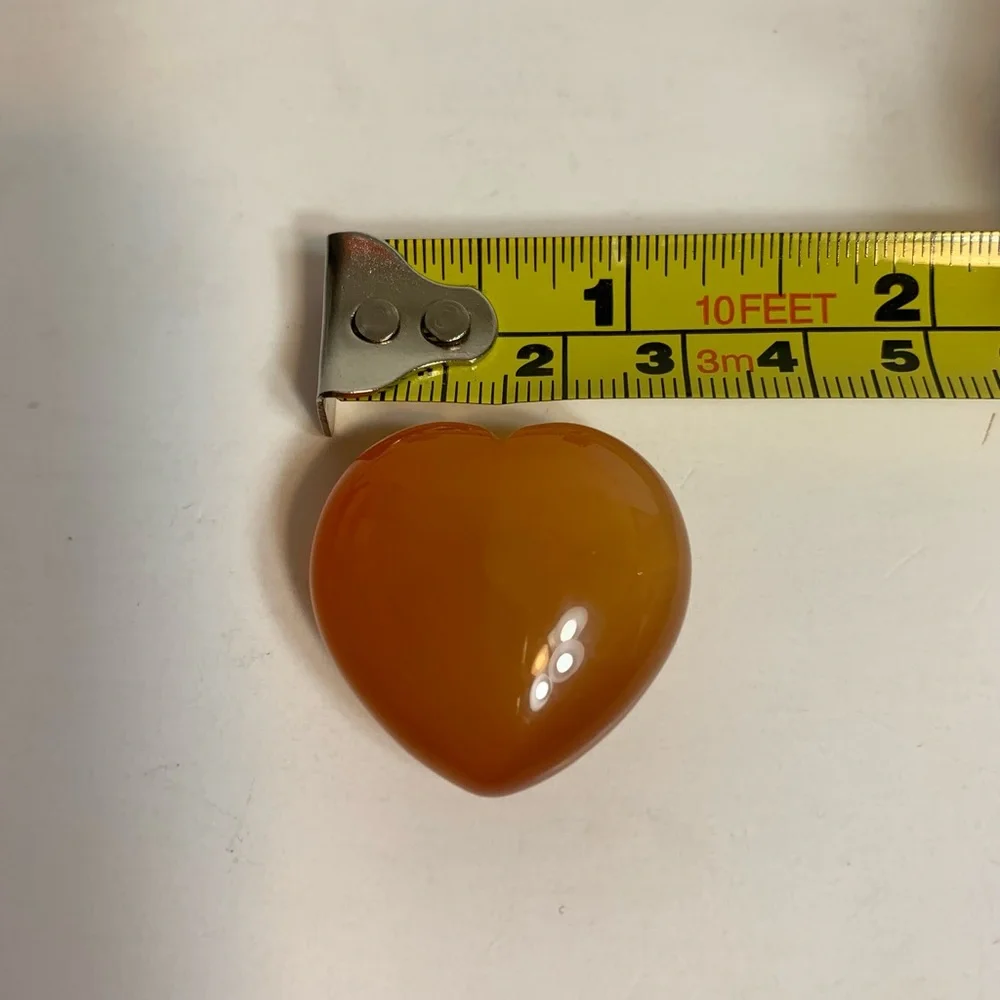 Collection of crystals including one necklace. - Picture 7 of 9